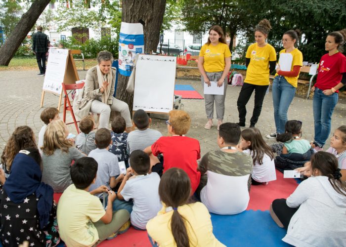 Vice Rector Christa Schnabl at the Vienna Children's University on Tour